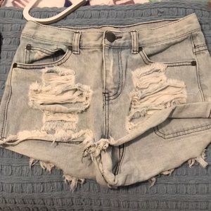 Tobi Ligh Washed High Waisted Jean Shorts